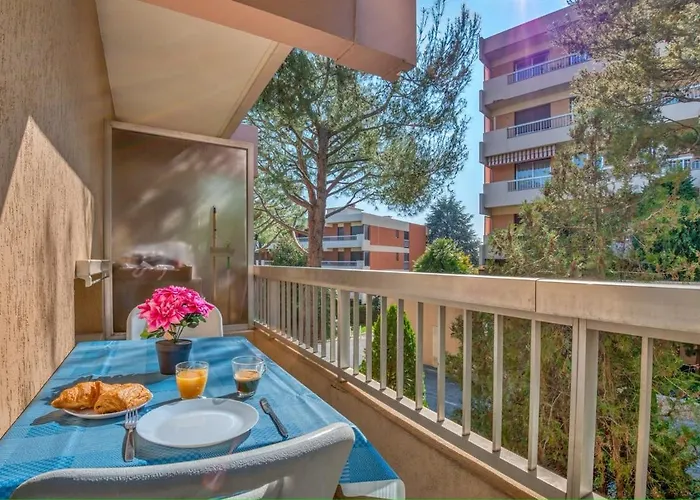 Le Petit Balcon Apartamento *