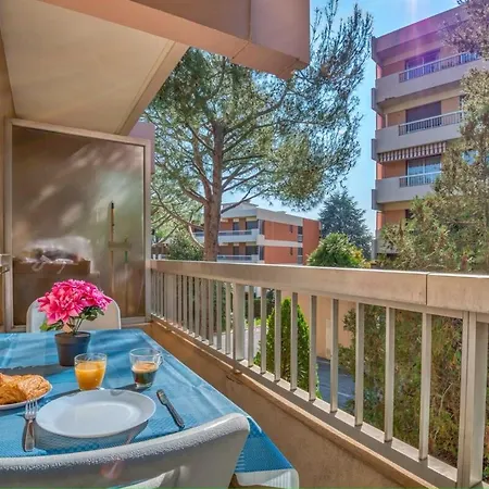 Le Petit Balcon Appartement *